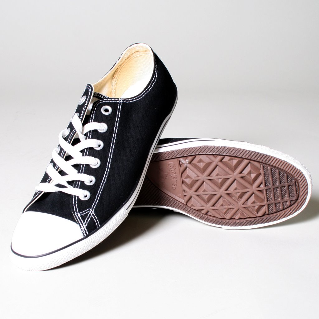 Converse Slim Chuck Taylor Low Top Shoes in Black (113894F)