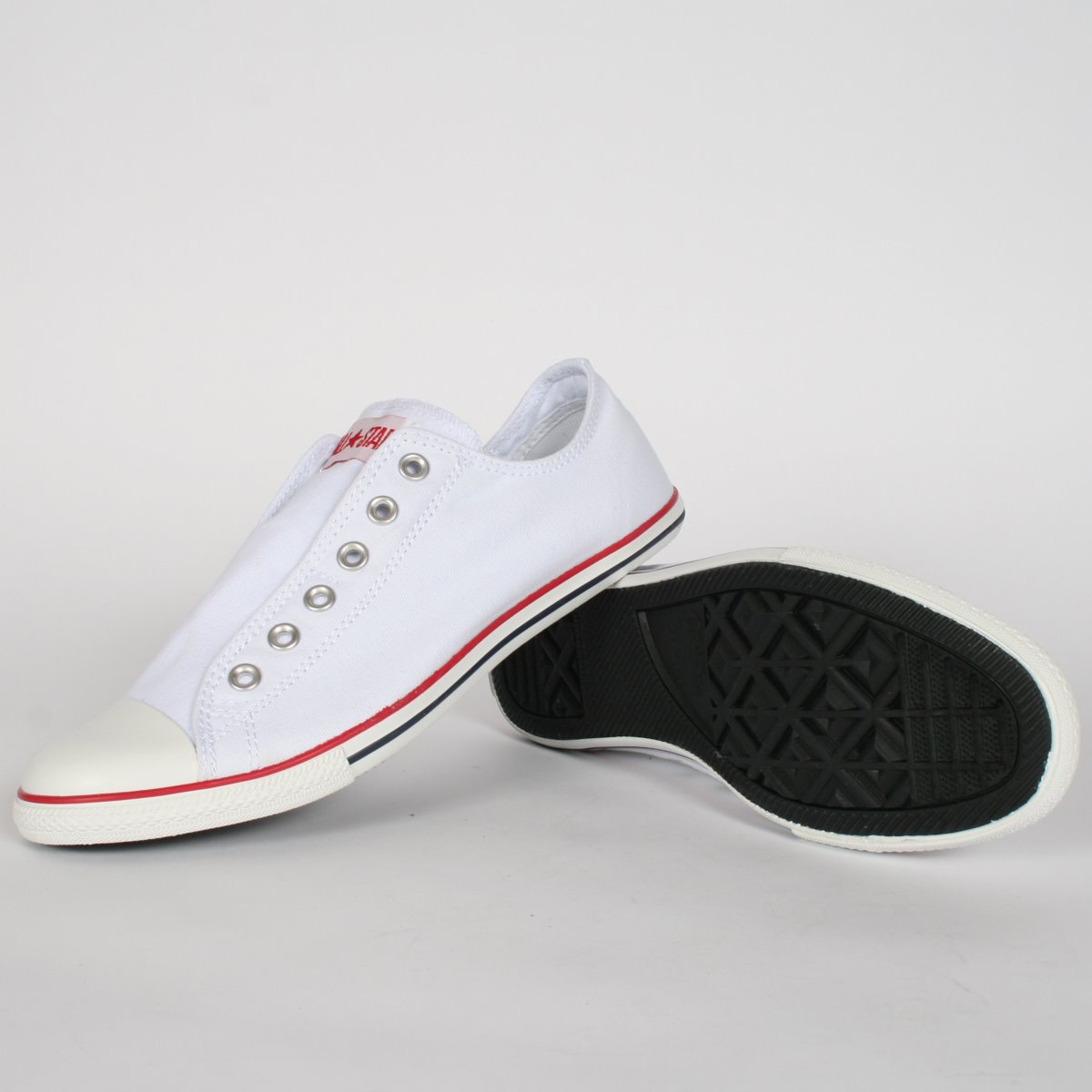 stole Kvittering Pointer Converse Chuck Taylor Slim Slip Low Top Shoes in White (121866F)